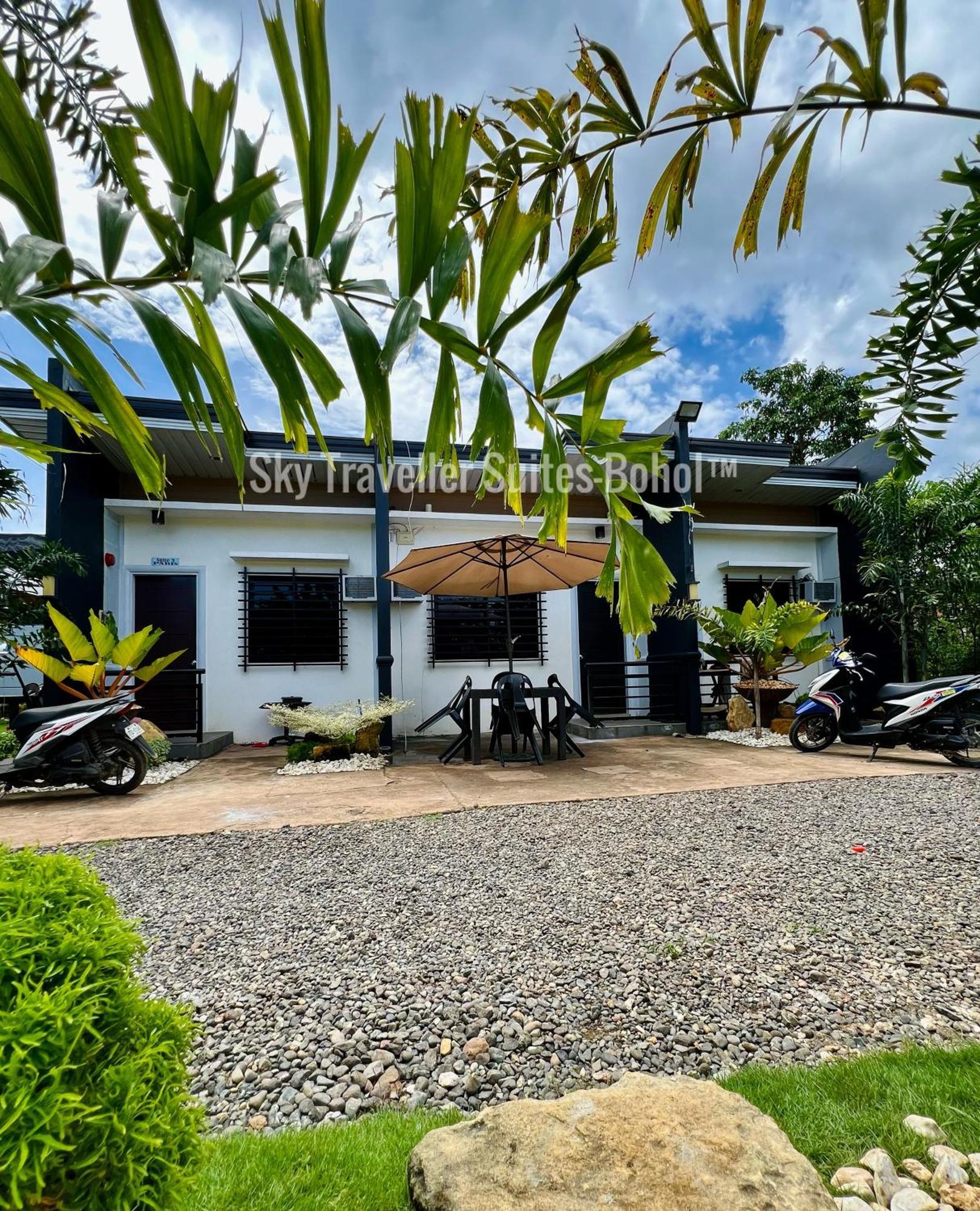 Sky Traveller Suites Panglao Exterior photo